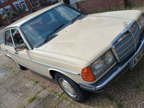 UKClassicCars's tweet photo. Ad: For Sale - Mercedes E Class 1983 https://t.co/16KahB6vib <<--More #MercedesEClass #ClassicCars https://t.co/L7ZDOZeZAr