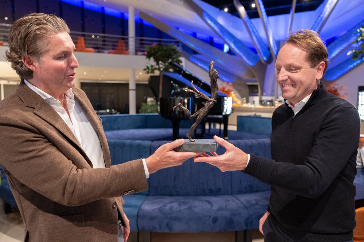 Merijn Zeeman, de drijvende kracht achter het indrukwekkende succes van wielerteam Team Visma | Lease a Bike, is in november voorafgaand aan Topsport Community Live in het AFAS Theater geëerd met de Topsport Community Award Support 2024 🏆

🔗 topsportcommunity.nl/merijn-zeeman-…