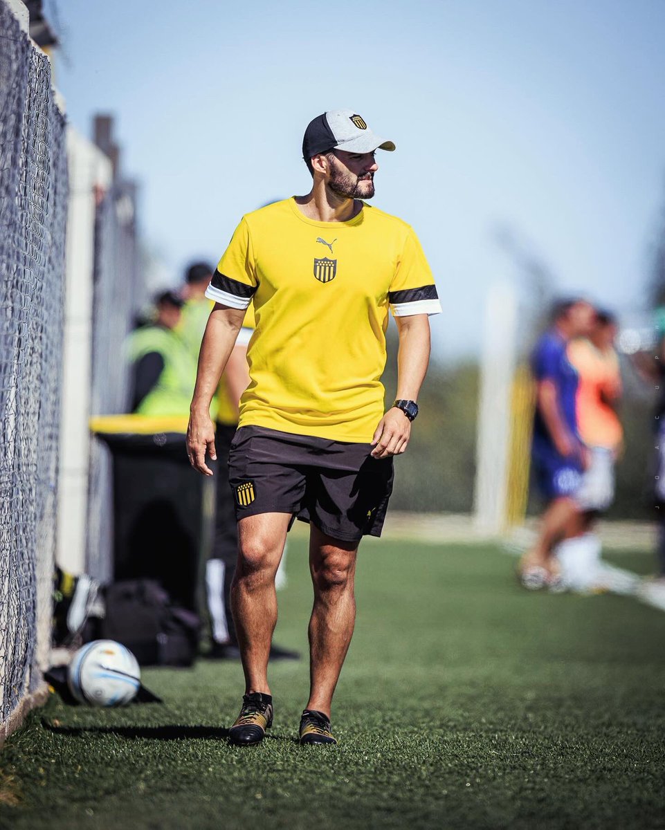 rodrigorialpf's tweet photo. Peñarol 2024 !!!! Categoría sub 16 https://t.co/FCflGm1mKB