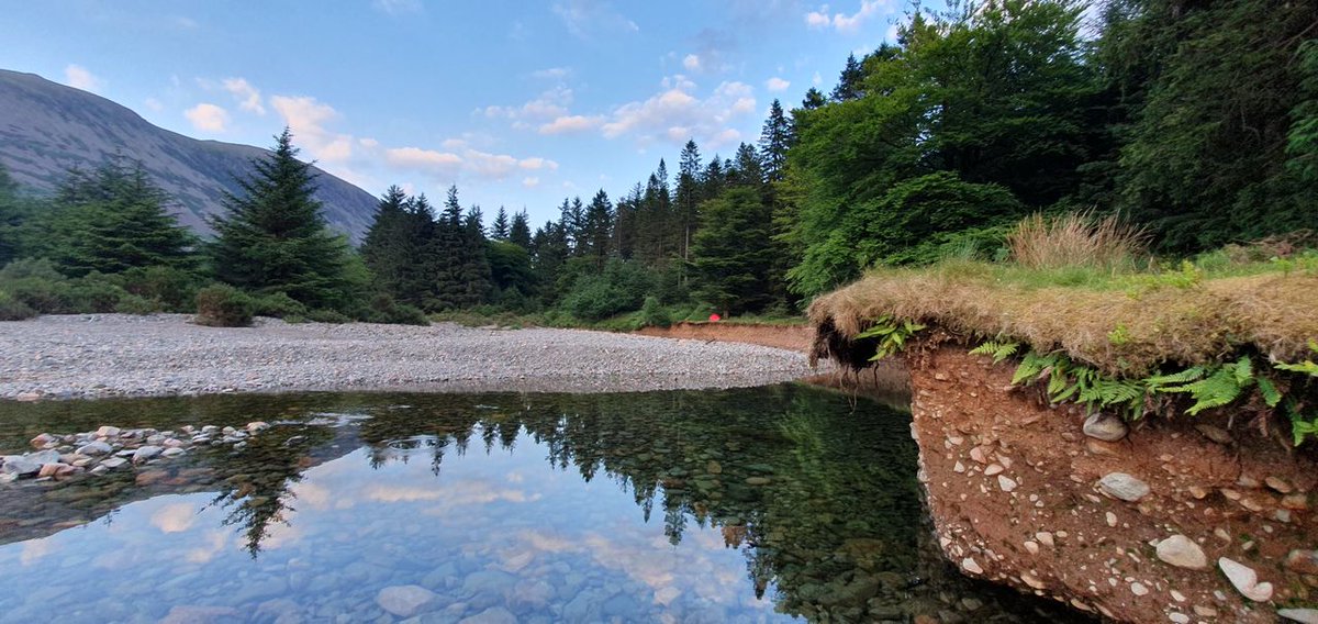 📸BSG ART COMPETITION 2024🎨  

Time to scroll through your photographic archives or get out your paint brush and find your best artistic representation of #geomorphology! 

Prizes:
🥇£100 
🥈🥉£50 

You must tag us &amp; #BSGAC24
Deadline: 10th Jan
T&amp;Cs: geomorphology.org.uk/2024/11/26/new…