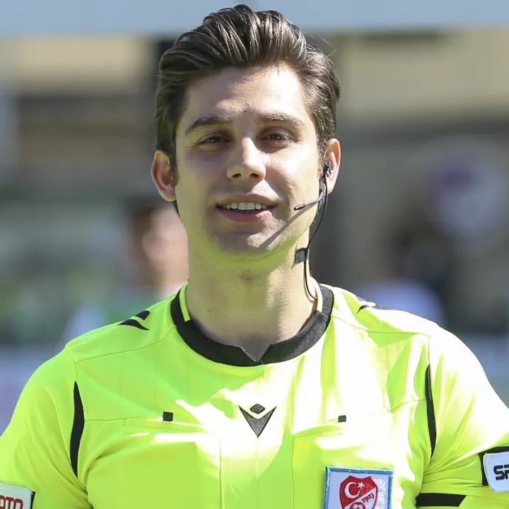 #SONDAKİKA | 

Beşiktaş - Fenerbahçe derbisinin hakemi Mehmet Türkmen oldu.

#Münbiç