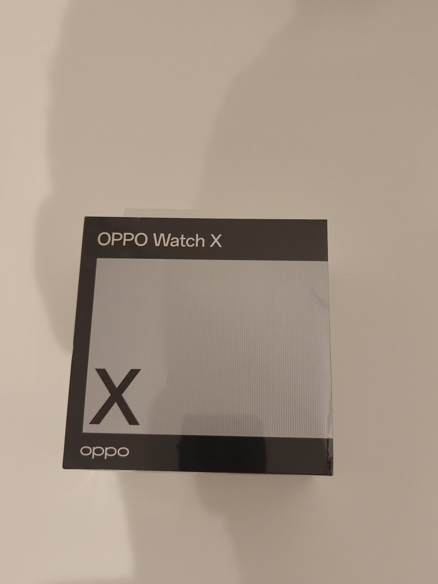unxvsn's tweet photo. Hello #OppoWatchX 🥰 https://t.co/9mJ6JUe6xv