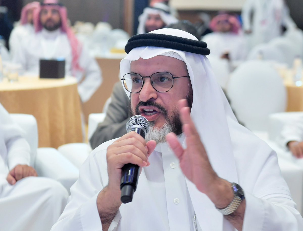 JazanUniversity's tweet photo. #المؤتمر_السعودي_الدولي_للتعليم_الطبي يناقش "التعليم من خلال الممارسة التعاونية بين المهن الصحية" في جلسته الأولى لليوم الثاني.
#شتاء_جازان_25
#جامعة_جازان https://t.co/LXApSylQrG