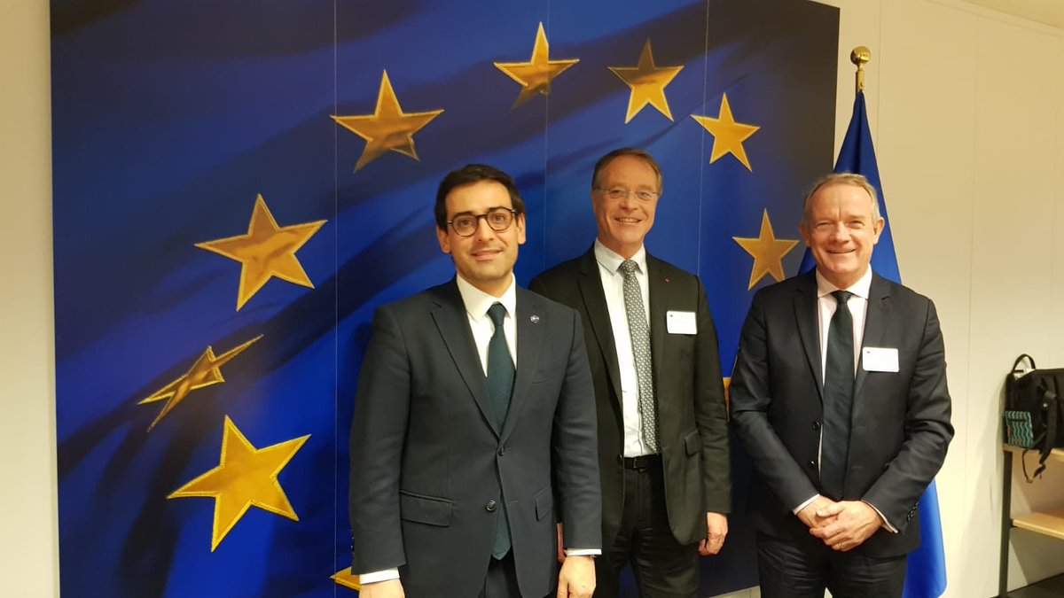 CPME (@cpmenationale) on Twitter photo European SME days📢 | La délégation #CPME emmenée par <a href="/AsselinFasselin/">François Asselin</a> à Bruxelles hier a échangé sur les sujets européens #PME avec <a href="/steph_sejourne/">Stéphane Séjourné</a>, Vice Pdt exécutif à Prospérité et la Stratégie industrielle, puis avec l'eurodéputée écologiste <a href="/marietouss1/">Marie Toussaint 🌍🌏</a> <a href="/EELV/">Les Écologistes - EELV</a> European SME days📢 | La délégation #CPME emmenée par <a href="/AsselinFasselin/">François Asselin</a> à Bruxelles hier a échangé sur les sujets européens #PME avec <a href="/steph_sejourne/">Stéphane Séjourné</a>, Vice Pdt exécutif à Prospérité et la Stratégie industrielle, puis avec l'eurodéputée écologiste <a href="/marietouss1/">Marie Toussaint 🌍🌏</a> <a href="/EELV/">Les Écologistes - EELV</a>