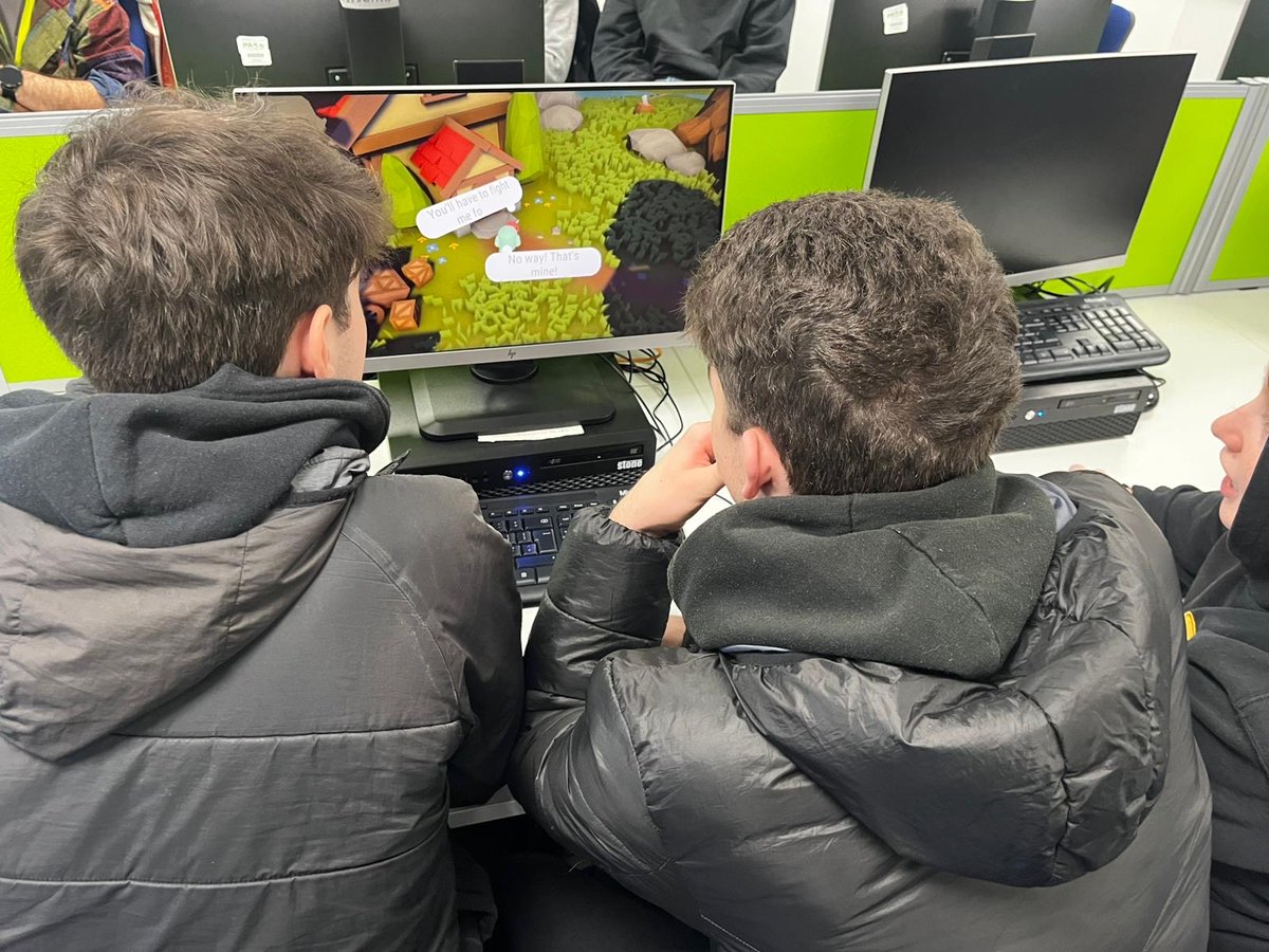 CompMathsOlchfa's tweet image. Thank you @CardiffMetSCL @cardiffmet for hosting some of our sixth form students for a technology discovery day yesterday. 🤖💻🖥️