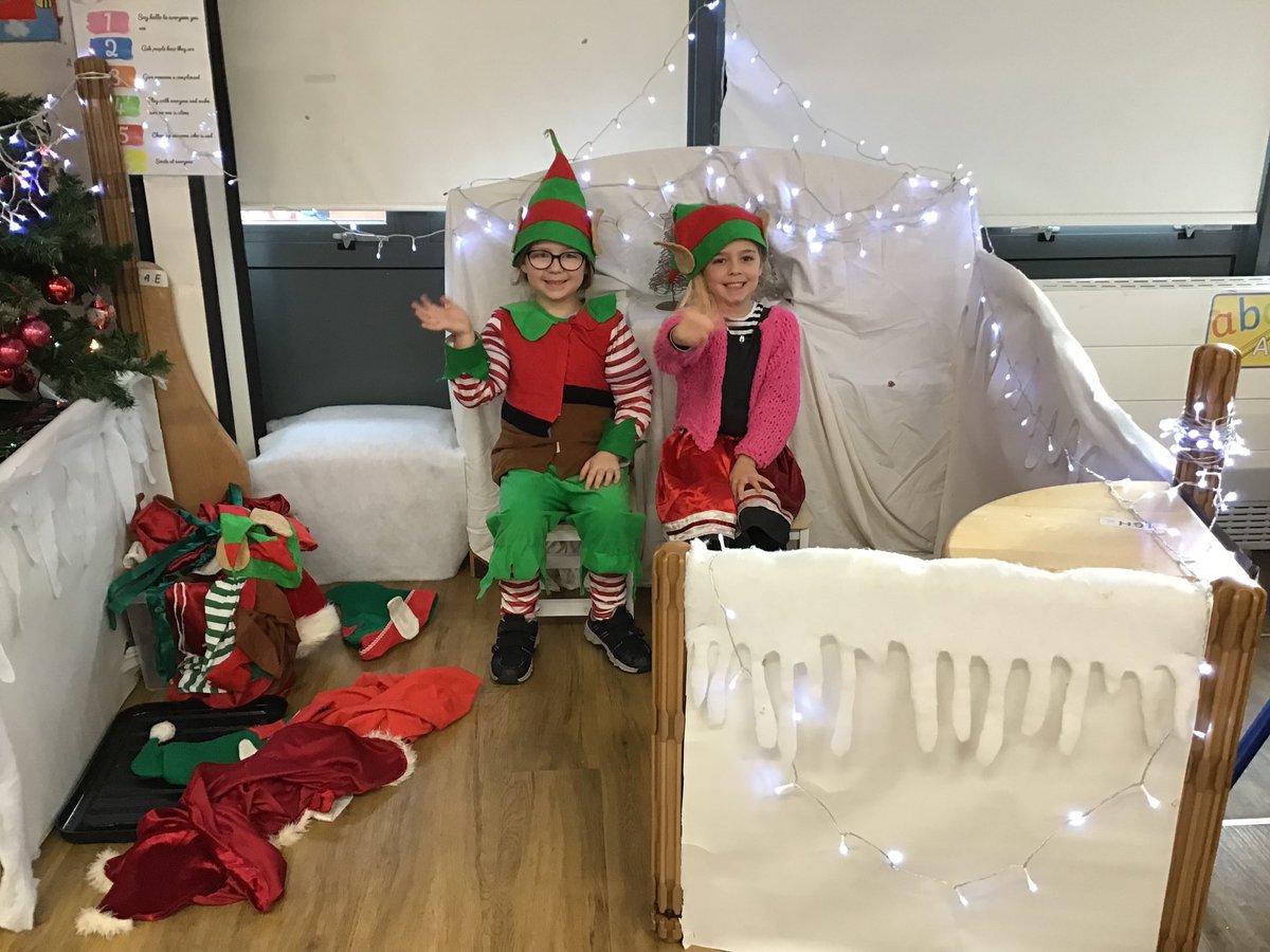 Year 1 PDCS (@year1pdcs) on Twitter photo It’s beginning to look a lot like Christmas in Year 1. We are looking forward to doing our concert on Monday. Hope you can all make it! It’s beginning to look a lot like Christmas in Year 1. We are looking forward to doing our concert on Monday. Hope you can all make it!