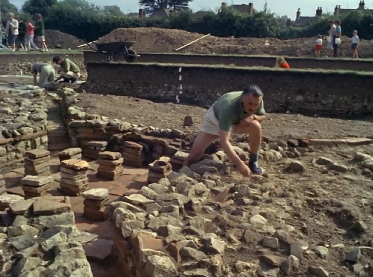 Durotrigesdig's tweet photo. As well as the earliest attempt (that we know of) to stand in the #Roman underfloor heating system at Fishbourne @romanpalace

#HypocaustGate https://t.co/3NAPvzoirh