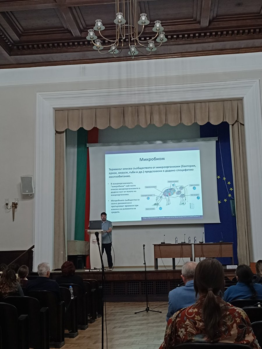 Pensoft's tweet photo. 🔥LIVE from the 1st #BgBOL symposium!🔥

📸From #viruses, #archaeans &amp; #fungi to #invertebrates other than #insects and monitoring for the #invasive Canadian beavers in 🇧🇬 Bulgaria: 
#eDNA and #metabarcoding are powerful tools that streamline #biodiversity research! https://t.co/OeZyhoEp13