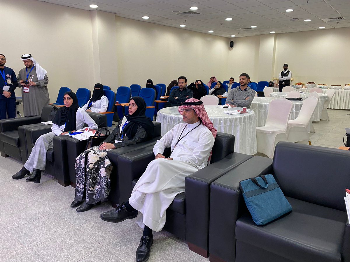 E1_QcH's tweet photo. اقام قسم المختبر وبنك الدم بمستشفى القطيف المركزي ومراكز الرعاية التابعة لها المؤتمر الثالث للنقل الآمن للدم يومي الاربعاء والخميس 4/5 ديسمبر 2024 في قاعة المحاضرات بمستشفى الامير محمد بن فهد وشارك في المؤتمر العديد من المختصين من استشاريين وأطباء وفنيين مختبر. https://t.co/312vpqOwVd