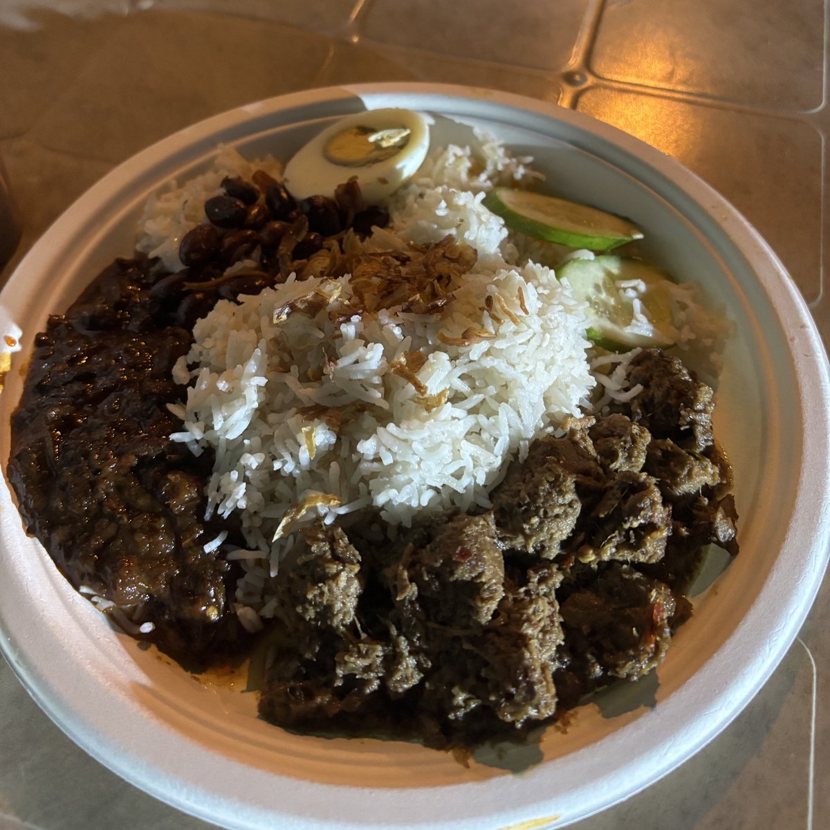abeleung's tweet image. 澳洲啲馬來人搞路邊攤經濟
#凍美祿 #sambal #rendang