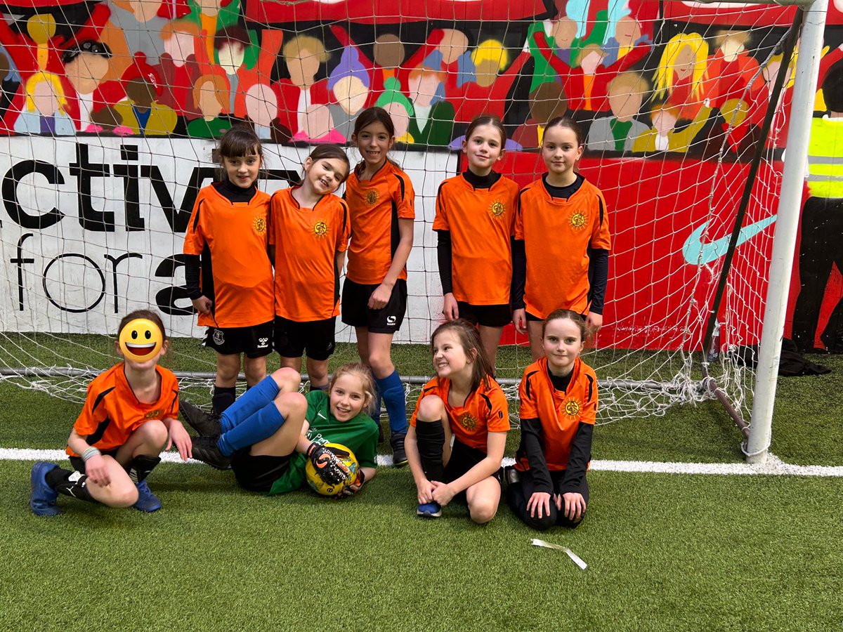 wellbeingGayton's tweet photo. Well done to our girls football team ⚽️. A great afternoon of football and team spirit. Thank you to all who supported this excellent event. 👏  @GaytonPrimary https://t.co/afqSy0Kqr8