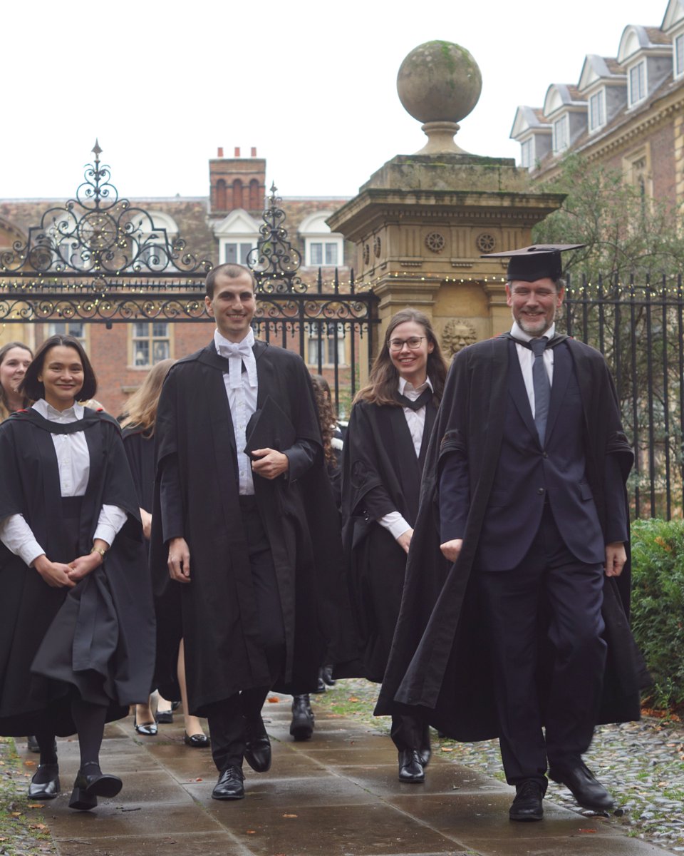 Catz_Cambridge's tweet photo. On Saturday morning we celebrated the final graduation of 2024 🎓 Congratulations to everyone on their new @Cambridge_Uni degrees. It was great to see friends and family turnout to celebrate with us. The full album of photos from Catz is available at https://t.co/icdu8uNh6H https://t.co/nI4S3nuLbv