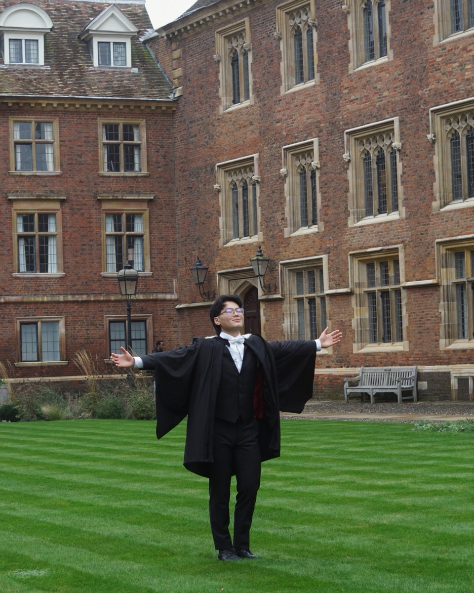 Catz_Cambridge's tweet photo. On Saturday morning we celebrated the final graduation of 2024 🎓 Congratulations to everyone on their new @Cambridge_Uni degrees. It was great to see friends and family turnout to celebrate with us. The full album of photos from Catz is available at https://t.co/icdu8uNh6H https://t.co/nI4S3nuLbv