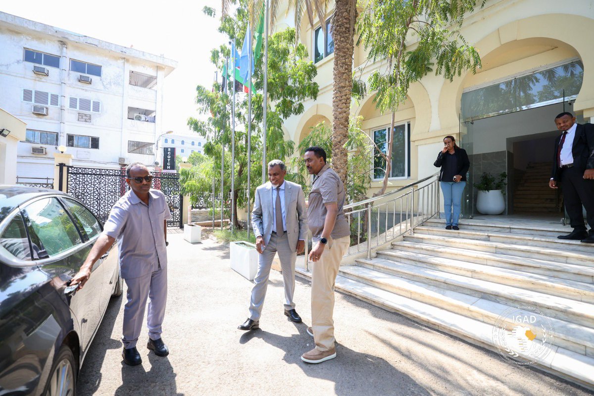 Today I Met in my office in Djibouti with a delegation led by Kenya’s Director General of National Security and Intelligence services (NSIS) Mr Noordin Mohamed Haji .
We had fruitful discussions on regional peace and security, and I expressed appreciation for Kenya’s pivotal role