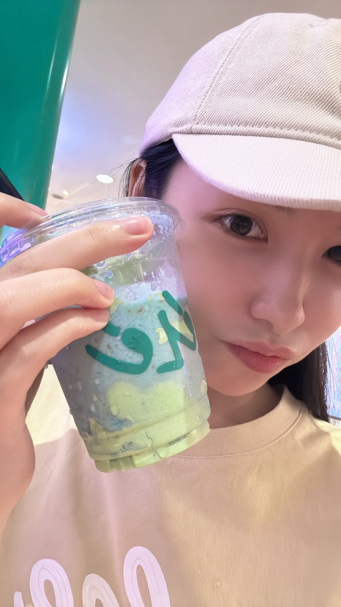 Lookkaeww_k's tweet photo. My Baby is so yummy. 😛🌎 

LOOKKAEW IS LOVE 05
#lookkaewkamollak https://t.co/vVobvsjFrU