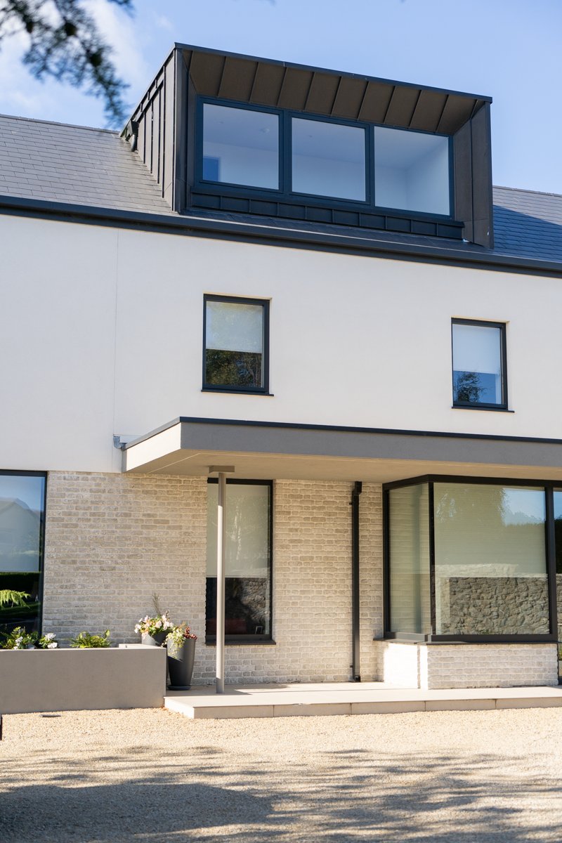 DublinDesignSt's tweet photo. A canopy creates as sense of arrival at this substantial home refurbishment.    https://t.co/dynblovo0Z https://t.co/cGLigp5BMM