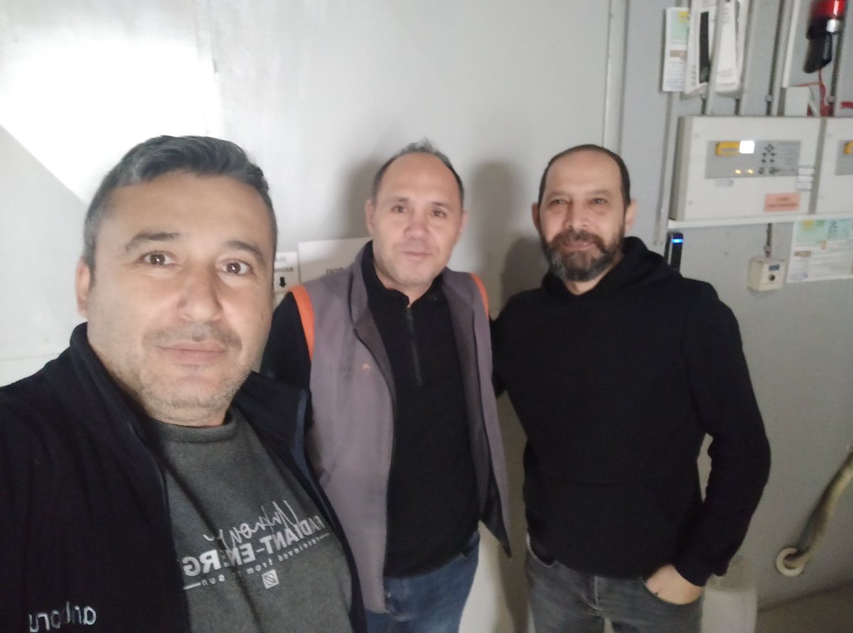 Bantboru firmamızda 07/15 vardiyasında kaplama Boru imalatı ve sevkiyat bakım bölümünde çalışan arkadaşları tezgahları başında ziyaret ederek sohbet ettik kolay gelsin arkadaşlar..
#TürkMetalSendikası
#TuzlaŞubesi #Bantboru