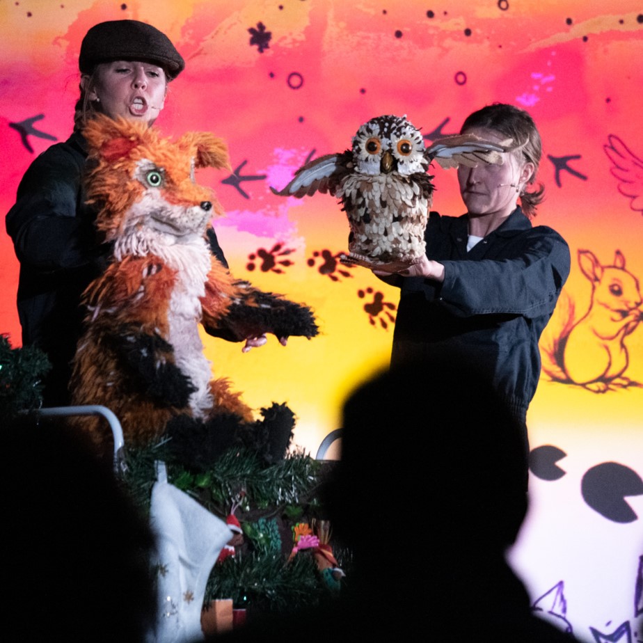 Royal_Shopper's tweet photo. Have you booked your tickets for Fearless Fox and the Christmas Star? 🦊⭐

Don't miss out on this amazing family show from The Assembly Hall, running in The Little Vic Theatre here at RVP - tickets available here: https://t.co/zt9o3fbxb0 https://t.co/2vvTKZImxv