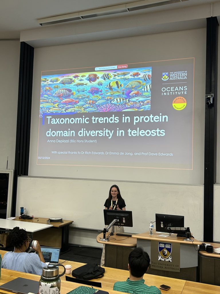 An amazing session of flash talks to finish day 2 of #AusEvol2024 (pt. 1)