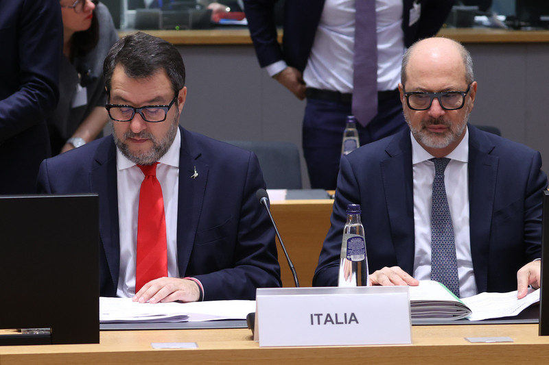 ItalyinEU's tweet photo. 🇮🇹🇪🇺| Il Ministro @mitgov_it @matteosalvinimi partecipa al Cons. TTE Trasporti.

Tra i punti in agenda: 
📍Sicurezza stradale 🚓⚖️
📍Mobilità dei passeggeri 
📍Diritti passeggeri in aereo✈️
Punti varie
📍Settore automotive
📍ETS trasp.marittimo

Più info👇
https://t.co/Kd3dda9NRS https://t.co/bYOmH7TfVE