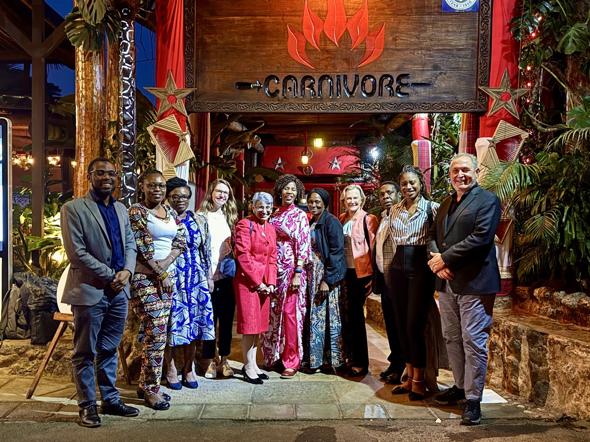 Julie Gralow (@jrgralow) on Twitter photo Faculty dinner for @asco <a href="/CCan_org/">City Cancer Challenge</a> Multidisciplinary cancer management course in Nairobi <a href="/bin_abeid/">Abeid Athman (Omar).</a> <a href="/m_mutebi/">Miriam Mutebi</a> <a href="/_drjoy_/">Joy Ogunmuyiwa, MD, MPH</a> <a href="/LukandeRobert/">Robert LUKANDE, MB ChB, MMed, FCPath(ECSA)</a> <a href="/AneesChagpar/">Anees Chagpar</a> Faculty dinner for @asco <a href="/CCan_org/">City Cancer Challenge</a> Multidisciplinary cancer management course in Nairobi <a href="/bin_abeid/">Abeid Athman (Omar).</a> <a href="/m_mutebi/">Miriam Mutebi</a> <a href="/_drjoy_/">Joy Ogunmuyiwa, MD, MPH</a> <a href="/LukandeRobert/">Robert LUKANDE, MB ChB, MMed, FCPath(ECSA)</a> <a href="/AneesChagpar/">Anees Chagpar</a>