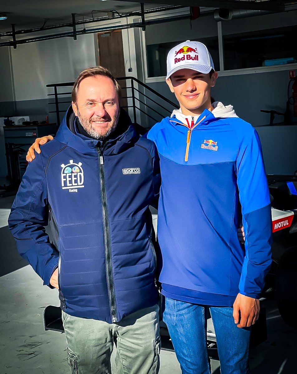 💙FEED RACING FAMILY
🇫🇷 Jules Caranta, participant au Volant FEED Racing F4 en 2023, en visite sur les essais hivernaux FEED Coaching! <a href="/PatLemarie/">Patrick Lemarié</a> #JulesCaranta