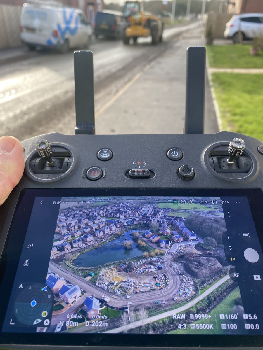 #dronephotography #dronefilming has come along way since 2015 when we first began... "lightbridge" tech which enables the connection between the camera drone and the screen used to break up so much it is a wonder how we supplied clients the photos and video they required!