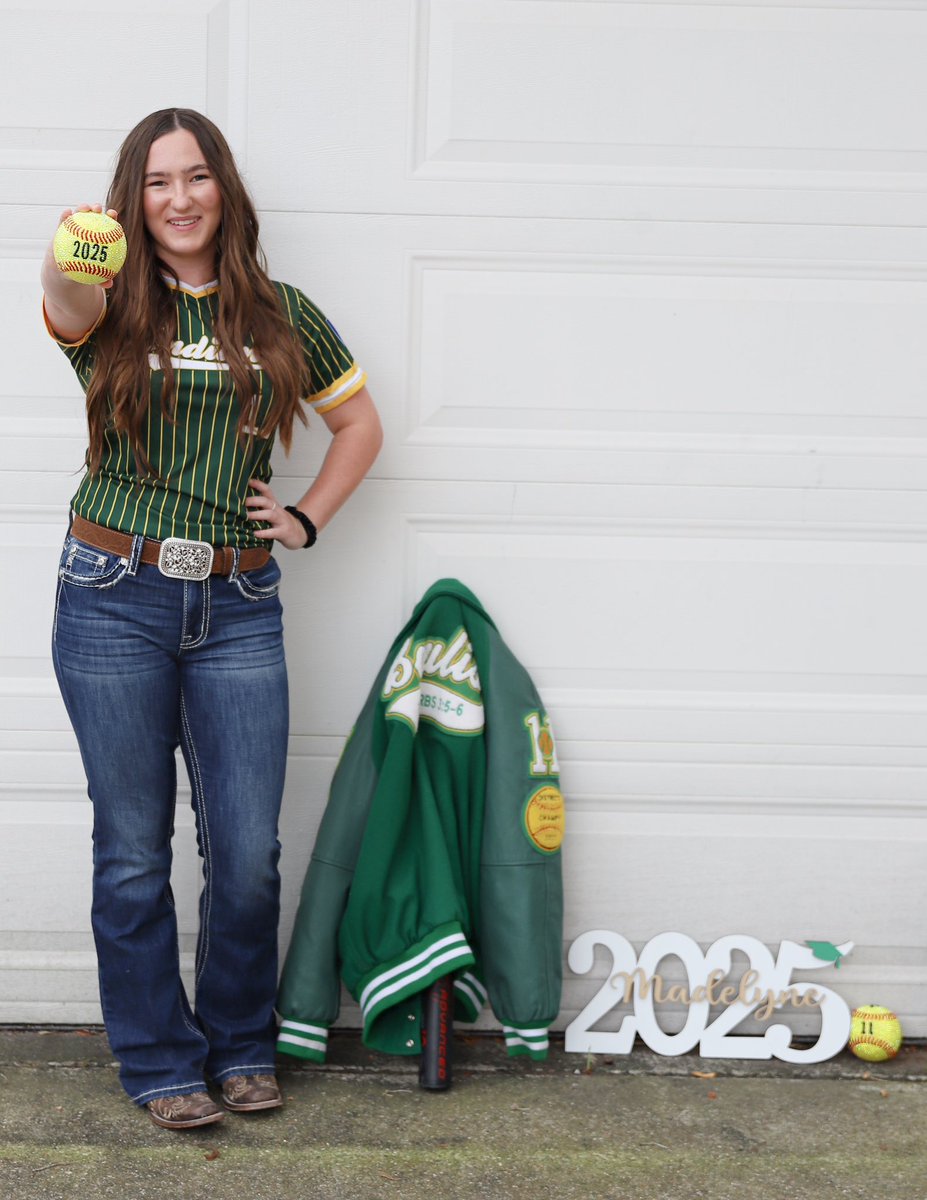 b_madelyne's tweet photo. Senior year varsity season is almost here!  Let's go Lady Indians for an awesome season!! 🥎💚💛 @sfhssball https://t.co/eEkyvy35lS