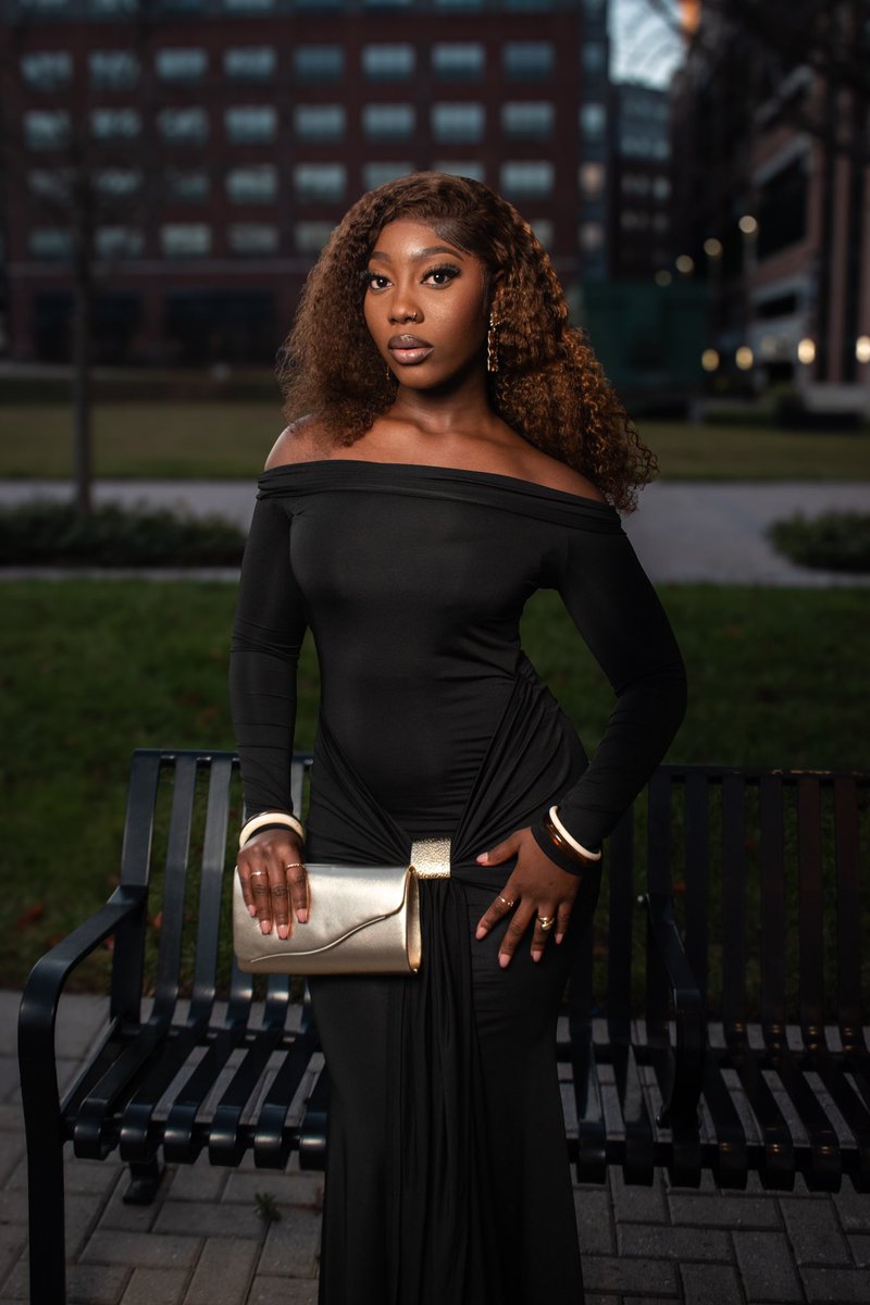 Temibaby_'s tweet photo. A year older, wiser and hotter! 
12/05/2024. Happy birthday Temi!❤️❤️ https://t.co/GlUWhTawmx