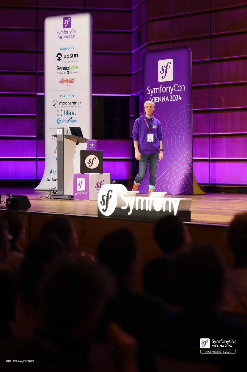 SymfonyCon - SymfonyOnline tweet media