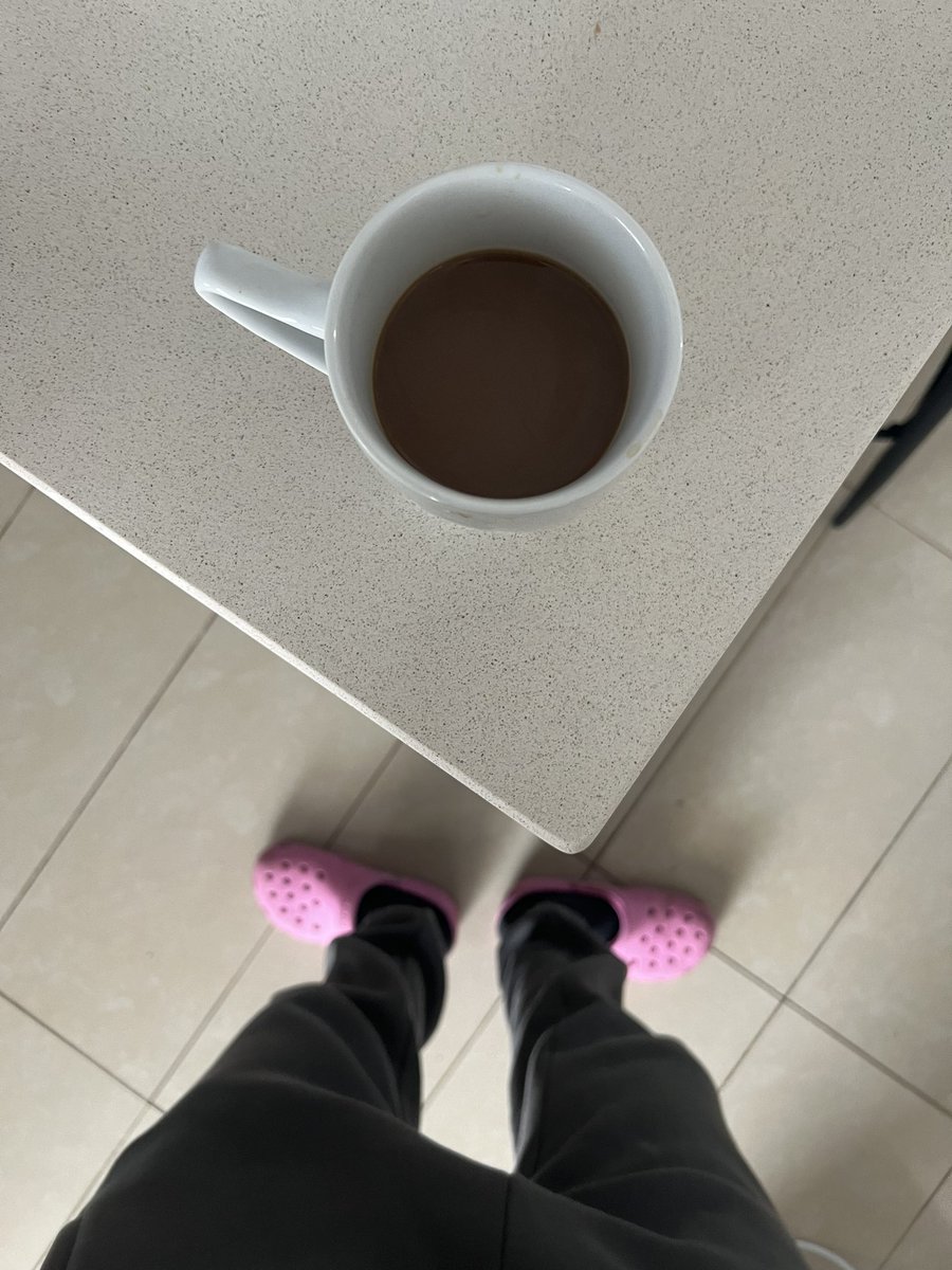 GordonGekko's tweet image. GM ☕️ 

Bitcoin at $100k

ETH ready so smash $4k

XRP COLLAPSING 🩸 

Life is good 😎