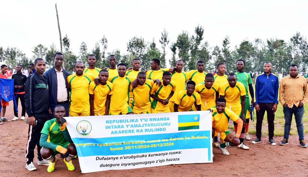 rulindodistrict's tweet image. Iki gicamunsi, imikino yo kurwanya ruswa n'akarengane muri @rulindodistrict yakomeje, harimo gukina Umurenge wa #Kisaro n'uwa #Buyoga. 𝐃𝐮𝐟𝐚𝐭𝐚𝐧𝐲𝐞 𝐧'𝐮𝐫𝐮𝐛𝐲𝐢𝐫𝐮𝐤𝐨 𝐤𝐮𝐫𝐰𝐚𝐧𝐲𝐚 𝐫𝐮𝐬𝐰𝐚: 𝐝𝐮𝐭𝐞𝐠𝐮𝐫𝐞 𝐢𝐧𝐲𝐚𝐧𝐠𝐚𝐦𝐮𝐠𝐚𝐲𝐨 𝐳'𝐞𝐣𝐨 𝐡𝐚𝐳𝐚𝐳𝐚.