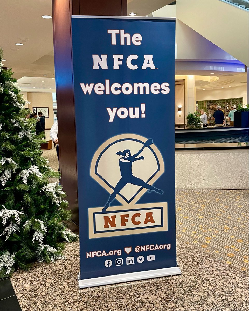 BurbankSportNet's tweet image. We are all set up in Booth #627 at the @NFCAorg 2024 Convention!🥎🎉

Doors open at 11am; stop by and see us!

#AnotherBurbankNet #NFCA #TradeShow #FastPitchSoftball