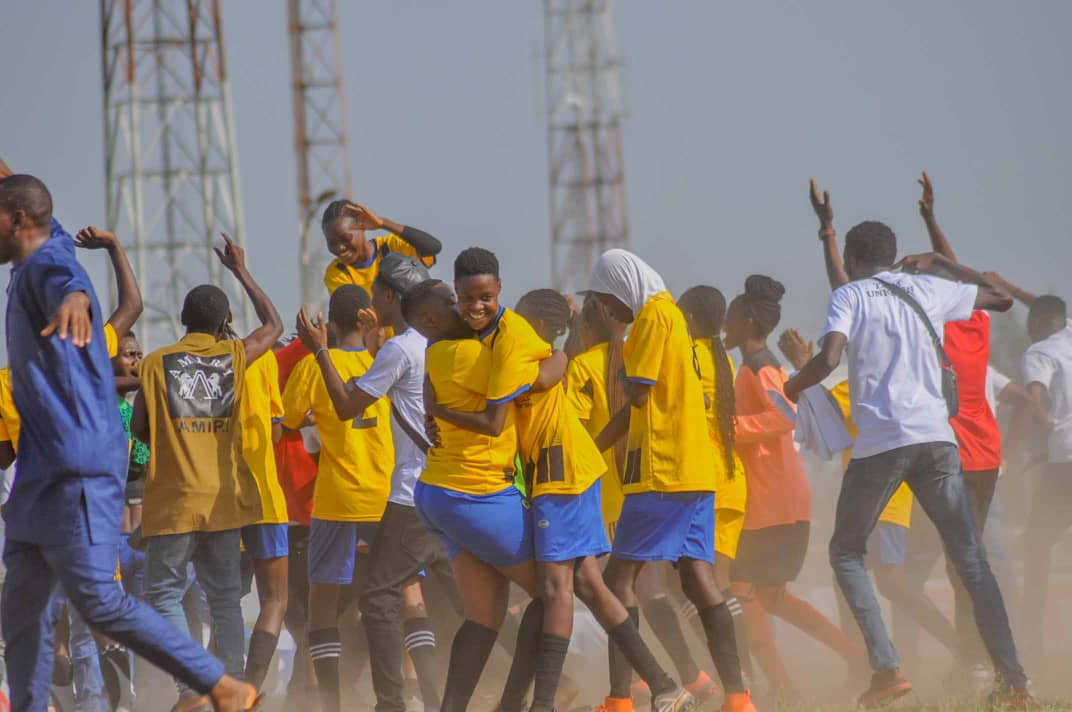 OsunInterCGames's tweet photo. 🏆 UNIOSUN TIGRESS WINs GOLD IN FOOTBALL 🏅

The girls from Osun State University are in jubilation after the final whistle! 🎉

Aminat Abiola scores a brace in their 2-0 victory over Federal Polytechnic Ede! ⚽💪

#OsunInterCollegiateGames24 #AceSports https://t.co/05bV0dq9hs