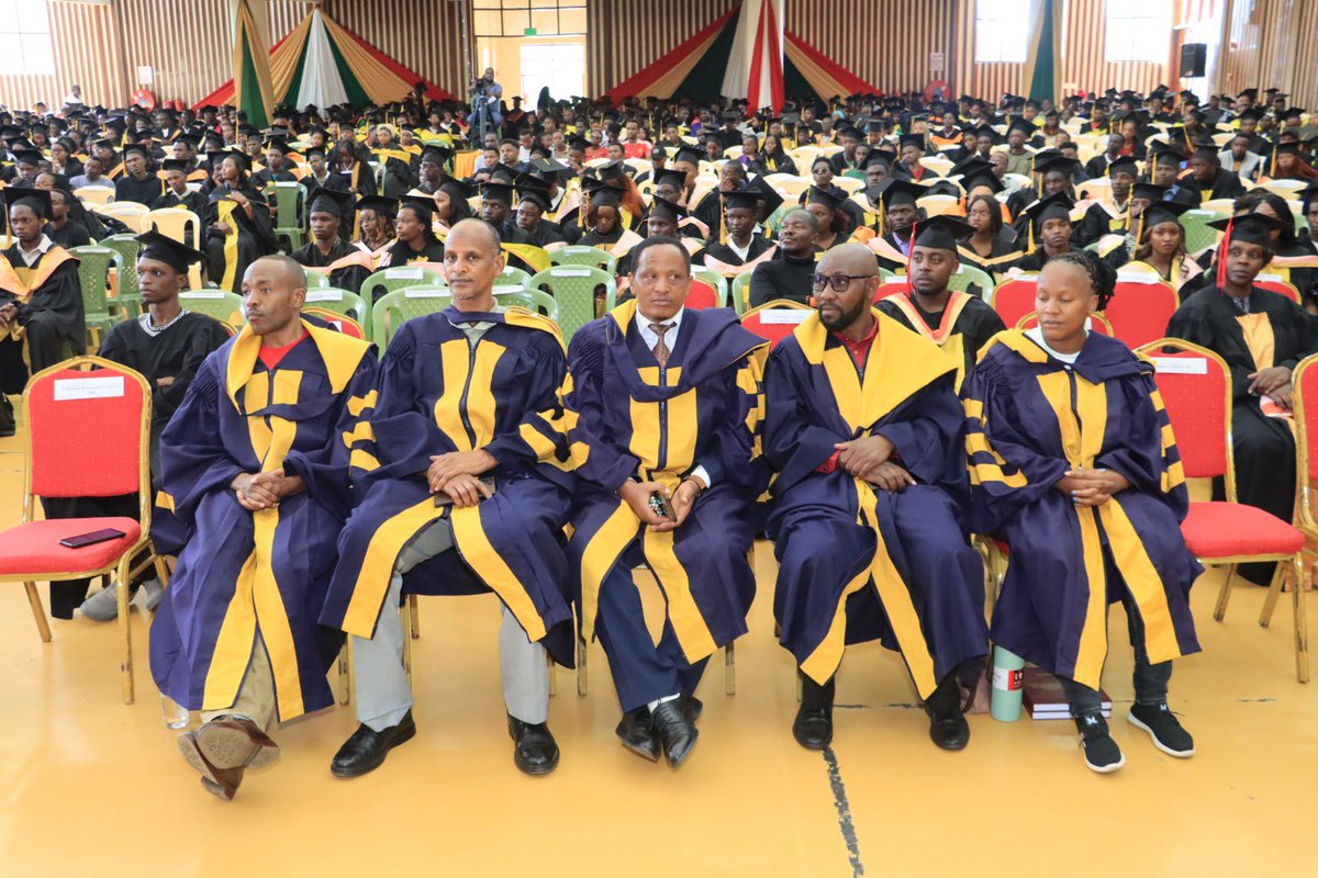DeKUTkenya's tweet photo. "Go confidently in the direction of your dreams. Live the life you have imagined." – Henry David Thoreau

Your journey at DeKUT has moulded you into pioneers armed with talent and imagination. Now, it's your time to shine! 

#DeKUT17thGrad #Graduation https://t.co/cJSdhcy8cz