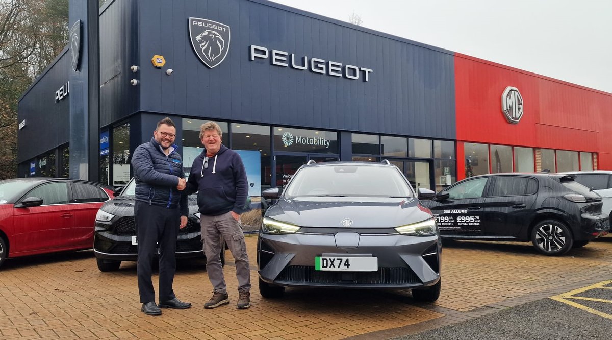 Tom Owens (right) of Owens Motors recently collected his new MG5 from Alex Ratcliffe-Barrett (left), our Local Business Development Manager! 

Ready to elevate your business? Contact Alex at 01952 210000 or alex.ratcliffebarrett@budgenmotorgroup.com. 

#Budgen