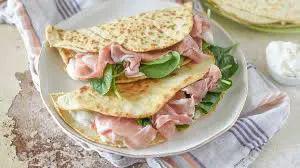 YoStoConTarabas's tweet photo. POST D'APPREZZAMENTO PER LE PIADINE PERCHÉ SONO IL CIBO DEGLI DEI https://t.co/DArvD6bMRU