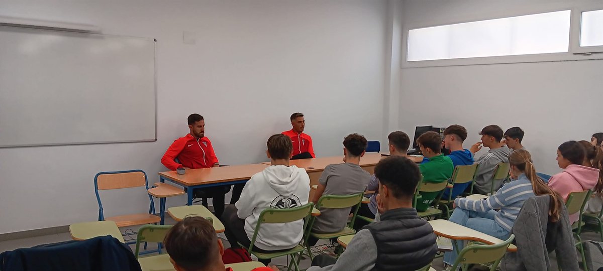 Polideportivo El Ejido tweet media