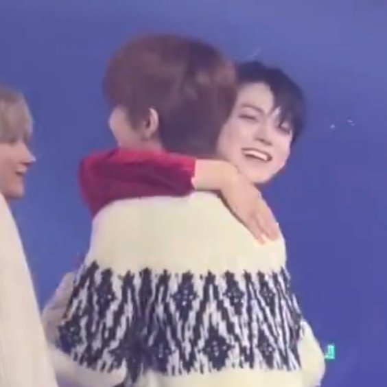 hourlyeonbin's tweet photo. woonhak is now officially adopted by yeonjun and soobin https://t.co/0AmlZ4wuK5