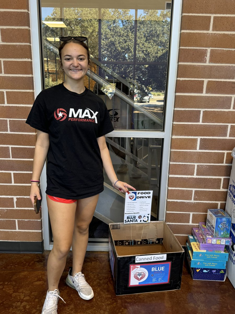 GraciesCanGoods's tweet photo. One week left to donate canned food for our @CedarParkPD Blue Santa families! Our donation boxes have been empty &amp; sad! Please help spread some joy to families in need this holiday season! Drop off donations at @CedarParkPubLib CP Rec &amp; HEB Parmer/1431! Thanks for your support 💙 https://t.co/GQYzMqK9C0