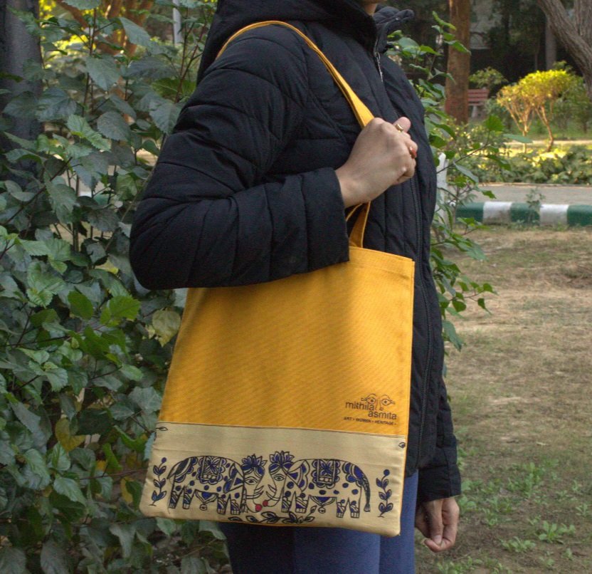 Tote bags, but make them heritage! 🎨
Our Jhola Project reimagines Khadi with Ajrakh, Kalamkari, &amp; Madhubani art. Ethnic, vibrant, and eco-friendly, perfect for every occasion.

Support women artisans. ❤️
📧 sales@mithilasmita.com

#IndianTextiles #SustainableLiving