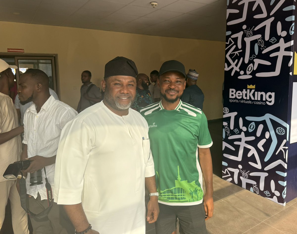 JJ. Omojuwa tweet media