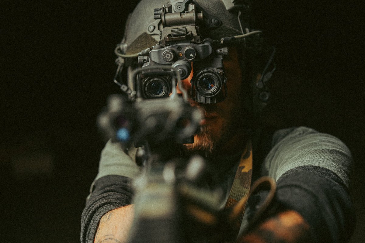 NoHandedShooter's tweet photo. Hi…I’m here to talk to you about your cars extended warranty…

@collin.86d - 📸📸

#noexcuses #photooftheday #nightvision #trainharder https://t.co/bBEYcKUKCn