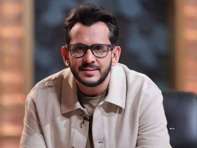 krsna_army's tweet photo. .@amangupta0303 do you really want to support a show that enforces censorship and threatens creators with defamation lawsuits for offering some criticism??

ask the makers of MTV HUSTLE to remove the strikes from Rohan Cariappa’s channel!
#BackOffBoat #BackOffRoyalEnfield https://t.co/F9D9qe6IJq