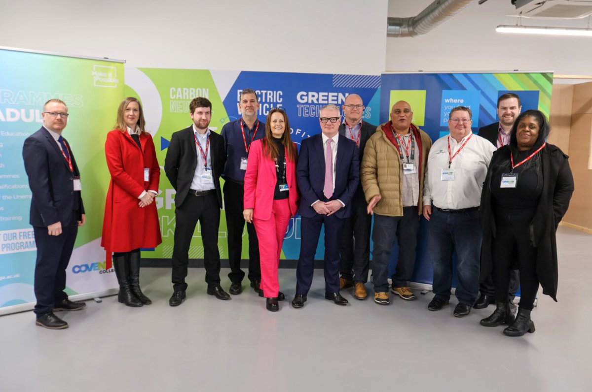coventrycollege's tweet photo. Yesterday we were honoured to host the Mayor of the West Midlands, @RichParkerLab for a special visit to discuss future skills and green initiatives 💚
👉 https://t.co/FV7dLl2lk0
#MakeItCoventryCollege #WestMidlands #GreenSkills #SkillsOfTheFuture #LSIF #SkillsWMW @WMColleges https://t.co/s2kI6belSA