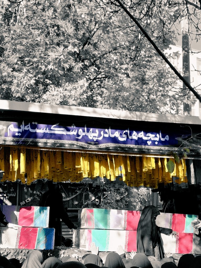 سلام مارو به مادر برسونین:)
#لاله_های_زهرایی