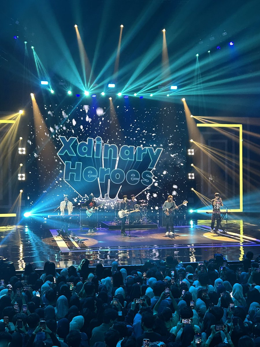 Uri namchin, <a href="/XH_official/">Xdinary Heroes</a>, lagi perform lagu “Night before the end” nih, Villain 💚 #SpotifyWrapped