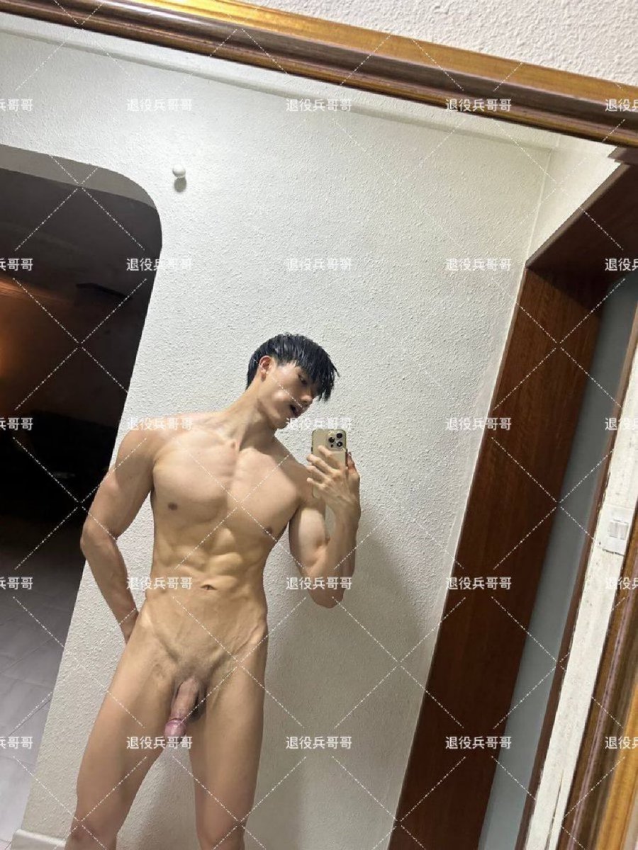 soilder18cmtop's tweet photo. 人拽拽的😈，屌大大的🌹 https://t.co/eu22cif7j0