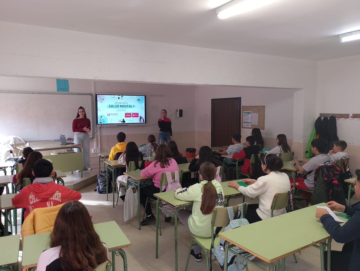 Hoy segunda charla de Prevención y sensibilización en Salud Mental  a cargo de nuestras psicólogas del programa Infanto juvenil en el IES Fray Pedro de Urbina . Proyecto financiado por el Consejo Social Municipal del Ayuntamiento de Miranda de Ebro <a href="/vivirmiranda/">Vivir Miranda</a> .
