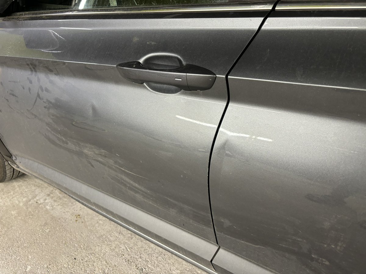 woppp_'s tweet photo. If you or someone you know has been in an accident contact us today! 
All insurance claims welcome! 
Or you can pay out of pocket. 
216-772-9377
Or Dm us on IG @genuineautobody216 https://t.co/wQ9mwOiYX6